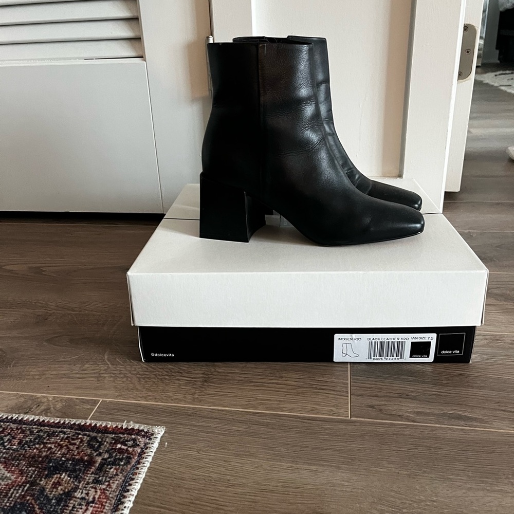 Dolce Vita booties